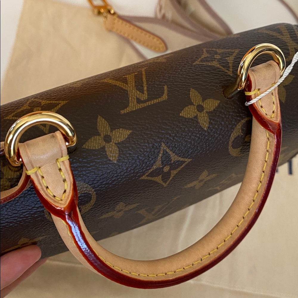 Louis Vuitton cluny mini beige - Picture 7 of 17